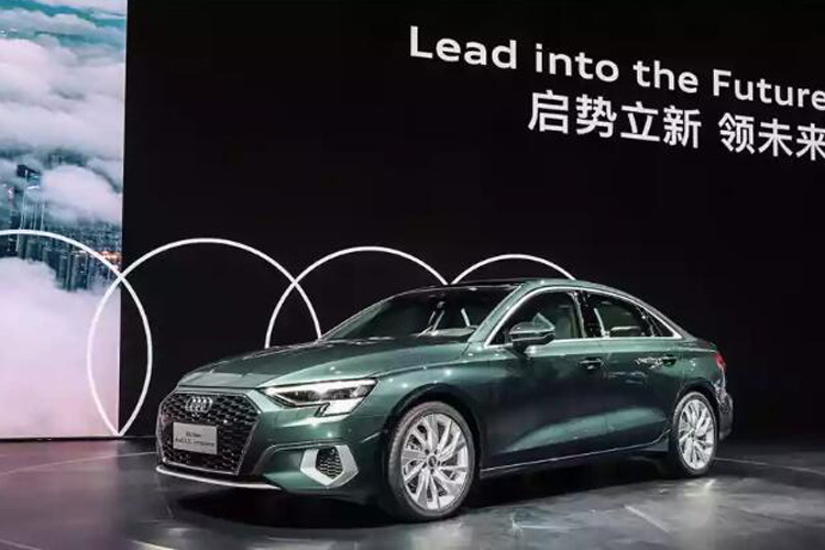 可粗也可細！奧迪四環(huán)LOGO有了新變化